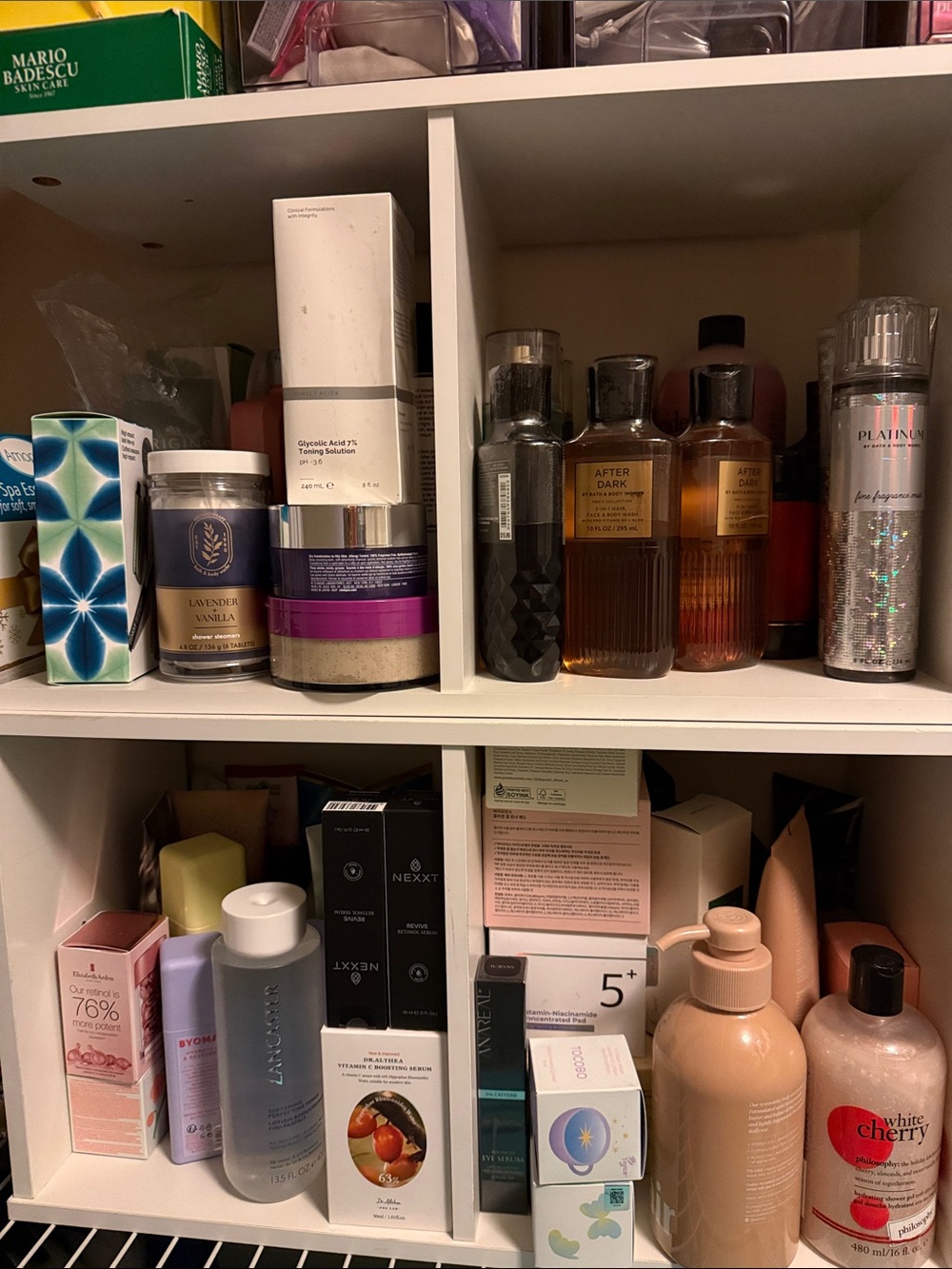 ⭐️NWT⭐️ ULTIMATE Beauty Mystery Box - retails from $250 - $350 - Picture 3 of 13
